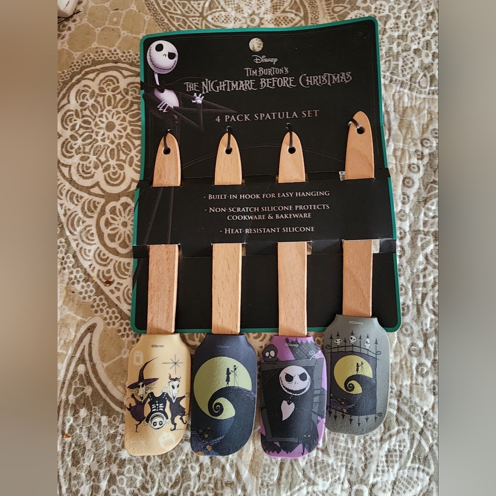 Tim Burton's The Nightmare Before Christmas 4 pack spatula set
